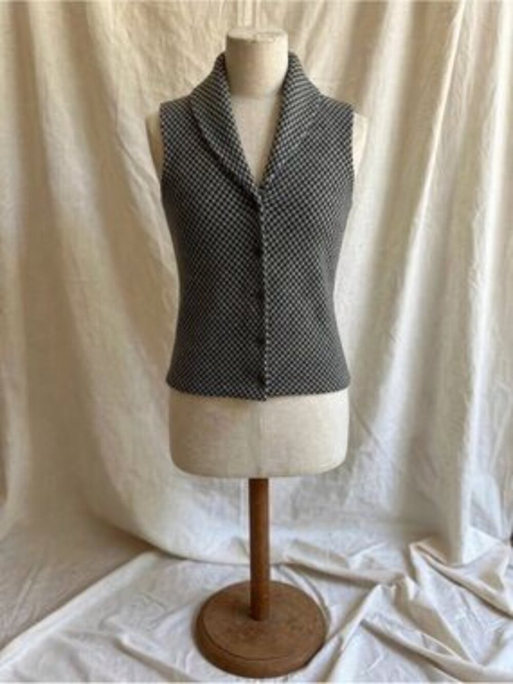 Houndstooth Shawl Neck Vest Sz L Gray Black Academia Poetcore
